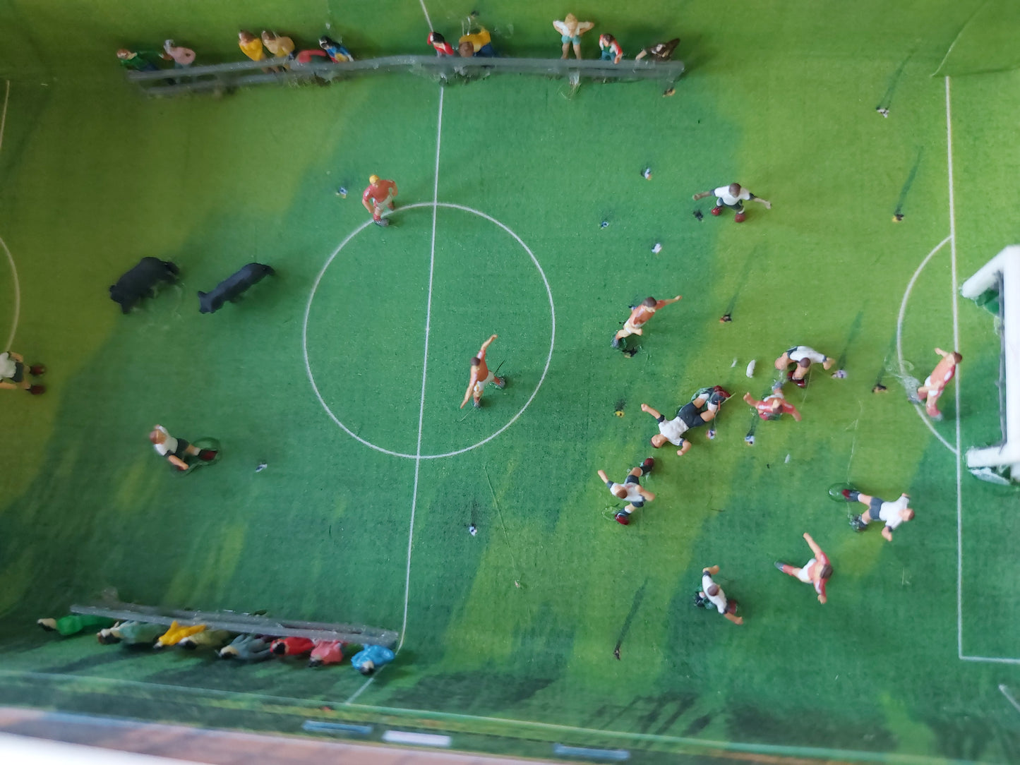 "Die Wildschweine sind los" - 3D-Diorama für Fußballfans